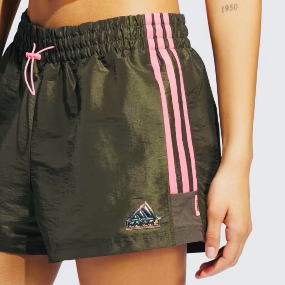 ADIDAS SUNGLASS WOVEN SHORTS - Picture 3 of 8